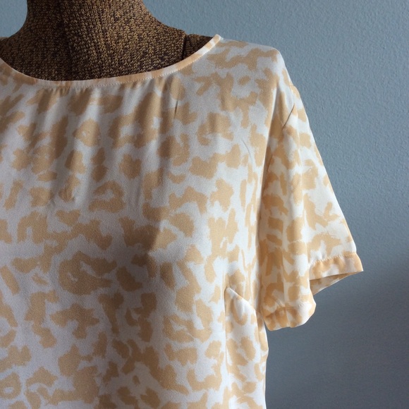 NWT A New Day Cheetah Print Cream Silky blouse L - Picture 5 of 15